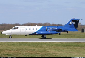 Scale model  Learjet 36A with exper.radar pod 