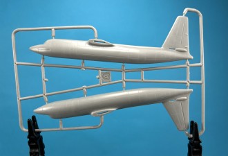 Макети  Fokker C-31A ("Golden Knights" parachute team)